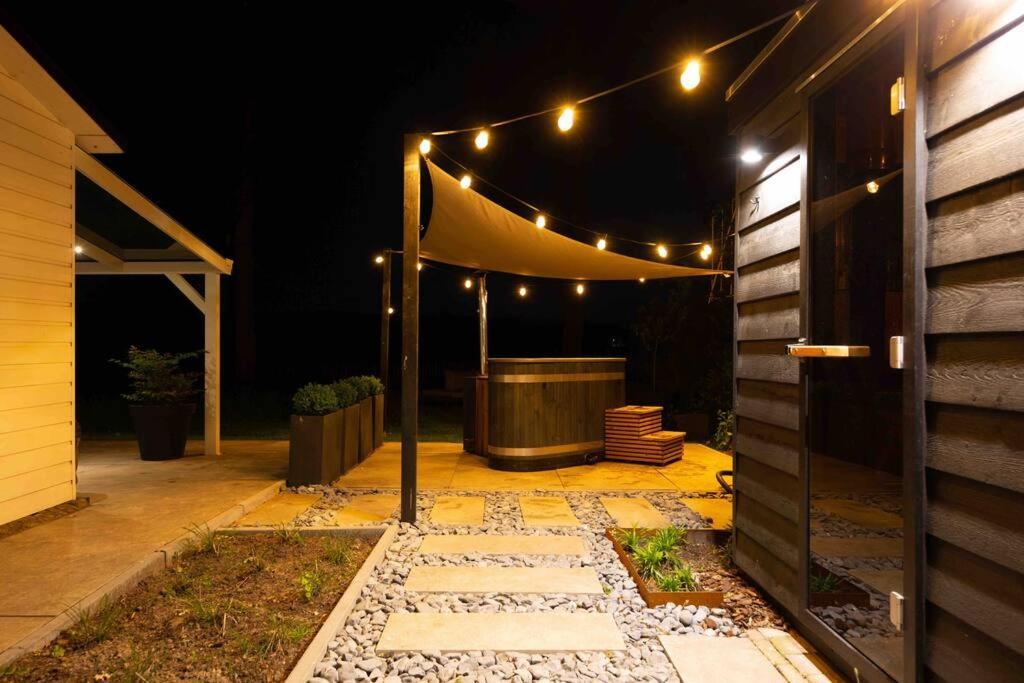 86, Bed & Outdoor Wellness - Sauna, Hottub, Icebath & Outdoor Shower Included! 奥斯特韦克 外观 照片
