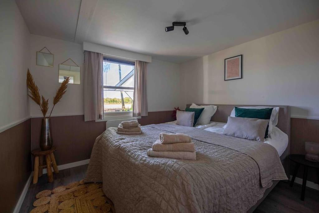 86, Bed & Outdoor Wellness - Sauna, Hottub, Icebath & Outdoor Shower Included! 奥斯特韦克 外观 照片
